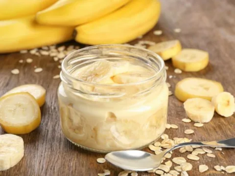 This picture is just to show how I used to think of banana pudding... as baby food. It didn't make a good first impression with me.