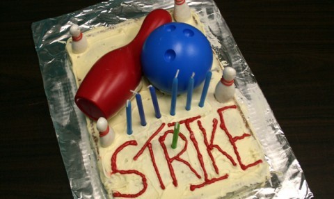 bowling-cake-by-woodleywonderworks