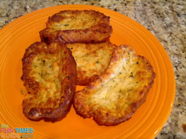 https://food.thefuntimesguide.com/files/cheesy-garlic-bread-from-loaf.jpg