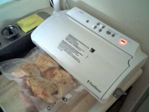 foodsaver-vacuum-sealer-by-Tim-Patterson