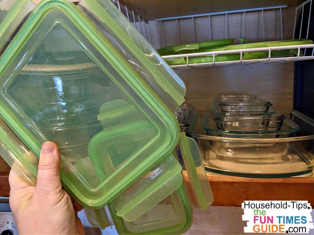 The Snapware Glasslock food storage containers have very sturdy lids. I'm going on 13 years with my same set, and not one has cracked or broken! photo by Lynnette at TheFunTimesGuide.com The Snapware Glasslock food storage containers have very sturdy lids. I'm going on 13 years with my same set, and not one has cracked or broken!