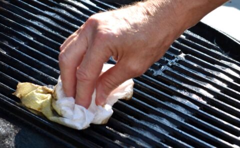 How To Clean A George Foreman Grill – 3 Ways To Make Your Grill Practically Clean Itself!