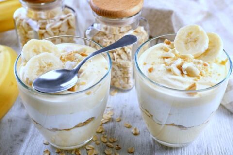 This is one example of layering the homemade banana pudding cups
